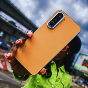 Infinix HOT 70 – L'Équilibre Parfait entre Puissance IA, Design Brillant et Autonomie Hors Norme